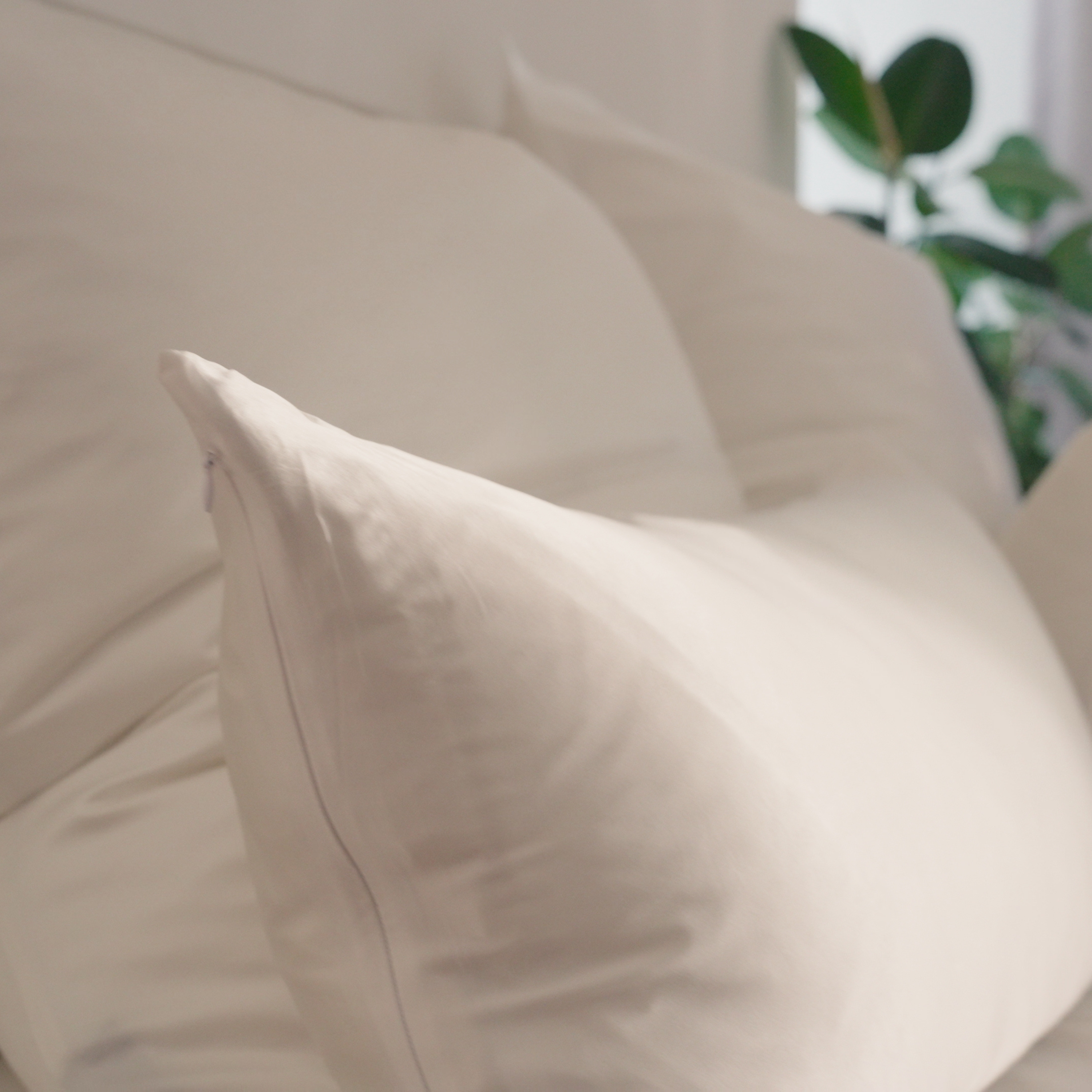 Silk pillowcase made from 100% mulberry silk